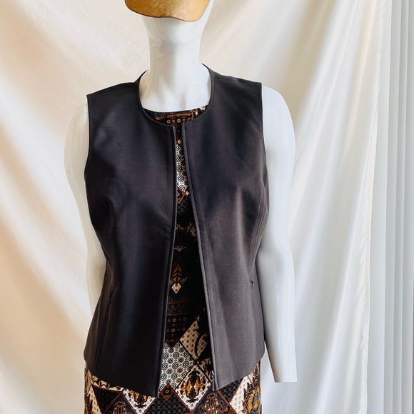 Vintage Ann Taylor LOFT vest, size 6 - Picture 2 of 8